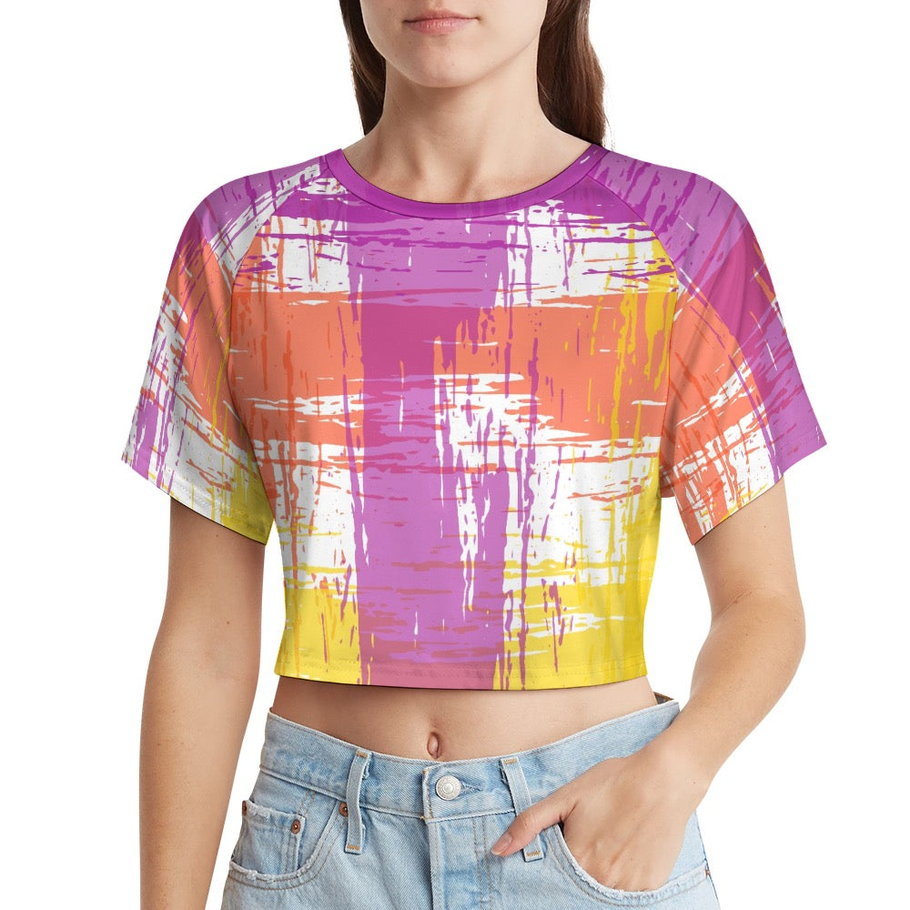 Short sleeved navel exposed